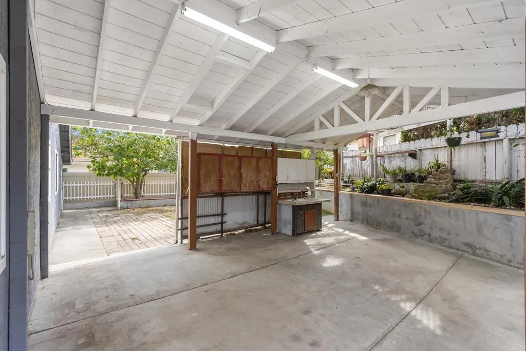 https://cdn.realtyfeed.com/cdn/127/306684586/b289d682f3c4343ca06d977162dca53a.webp