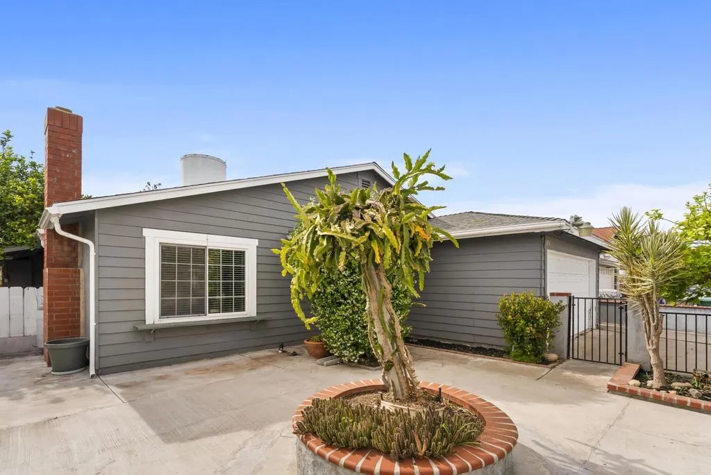https://cdn.realtyfeed.com/cdn/127/306684586/f6ceb921e1d0e5736fd0195764aa1cdb.webp