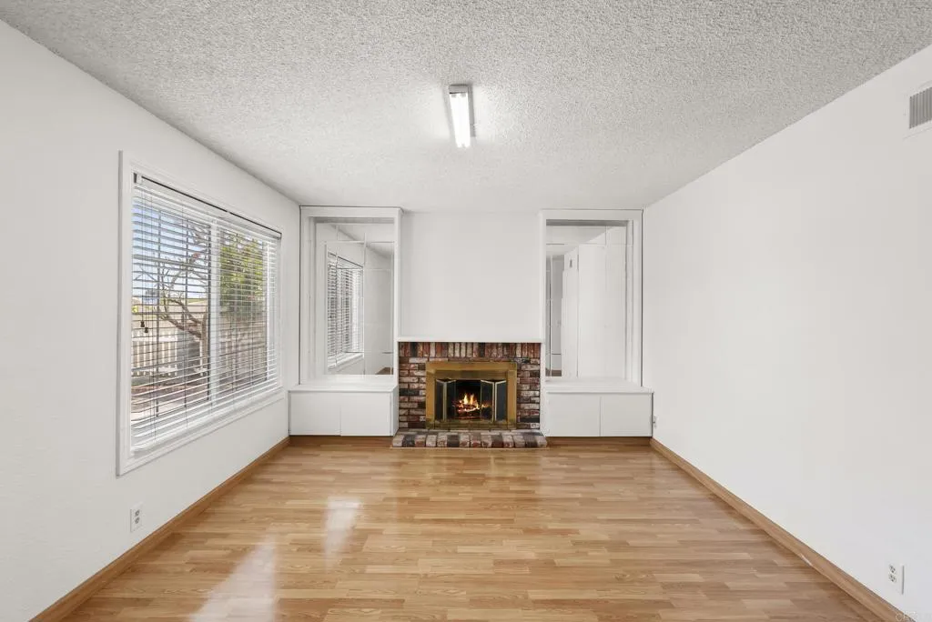 https://cdn.realtyfeed.com/cdn/127/306684586/f84d0c977bef5f32234651f6cf8554aa.webp