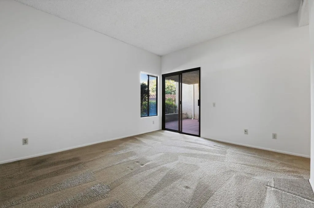 https://cdn.realtyfeed.com/cdn/127/306684598/869b7a8f1906a21b5b21c3f78027f8c9.webp