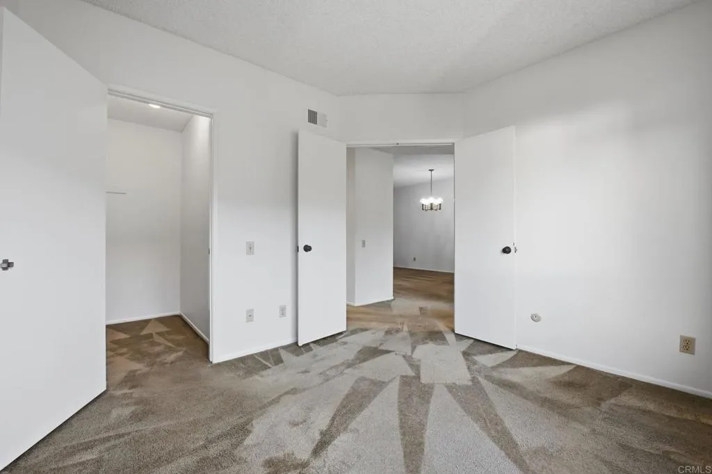 https://cdn.realtyfeed.com/cdn/127/306684598/99d22425d6248c86d026abf0b72901ef.webp