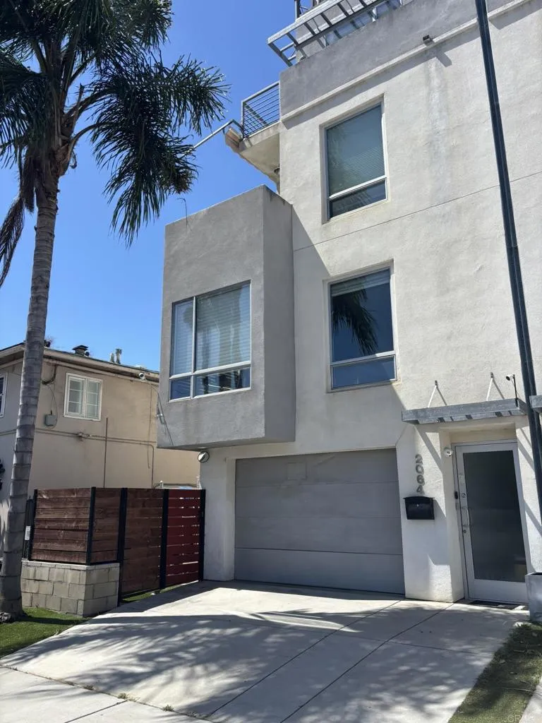 2064 2nd Avenue, San Diego, CA, 92101