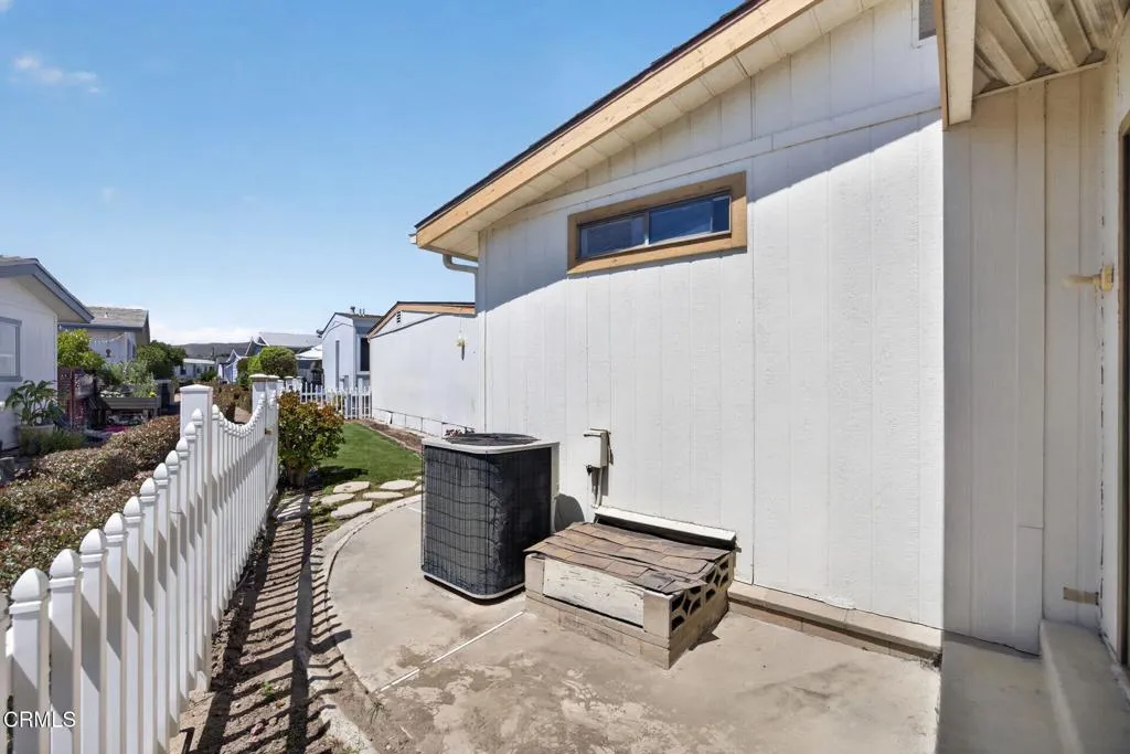 84 Poinsettia Gardens Drive, Ventura, CA, 93004