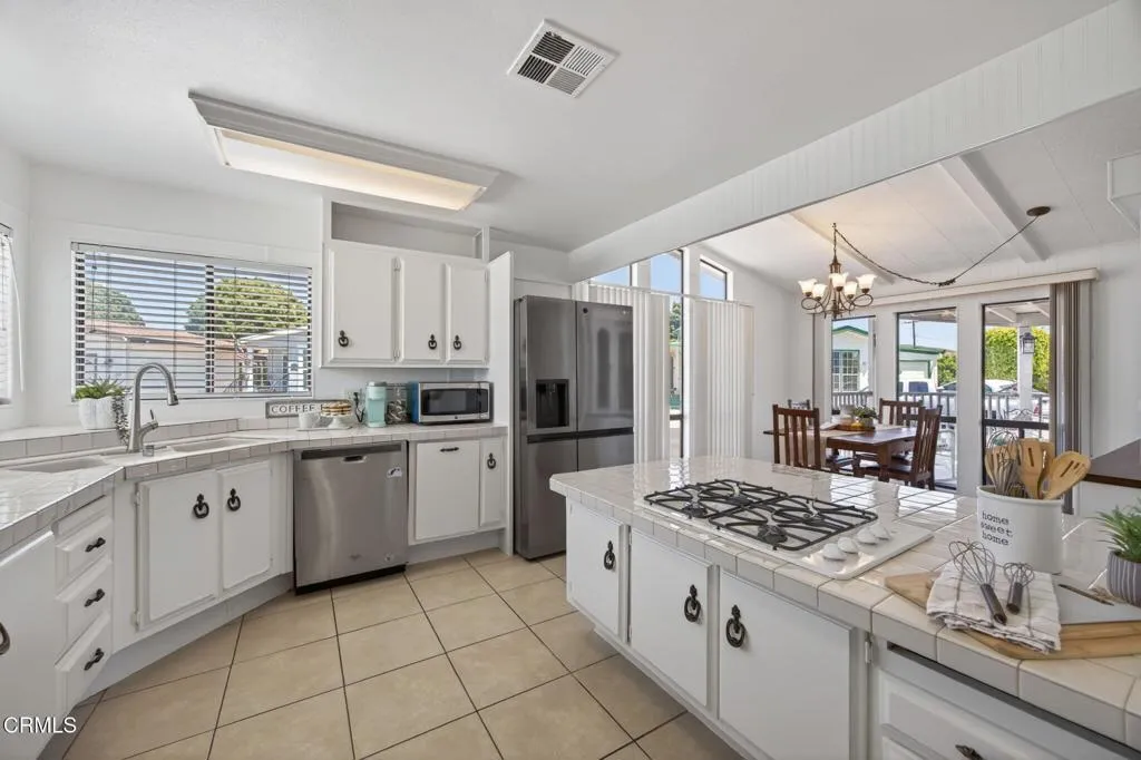 84 Poinsettia Gardens Drive, Ventura, CA, 93004