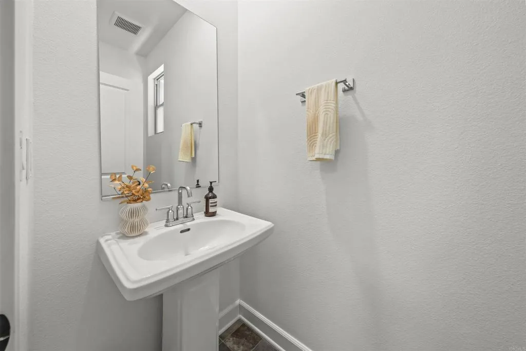 https://cdn.realtyfeed.com/cdn/127/306684807/875a472d83899d35155031f450d64cb9.webp