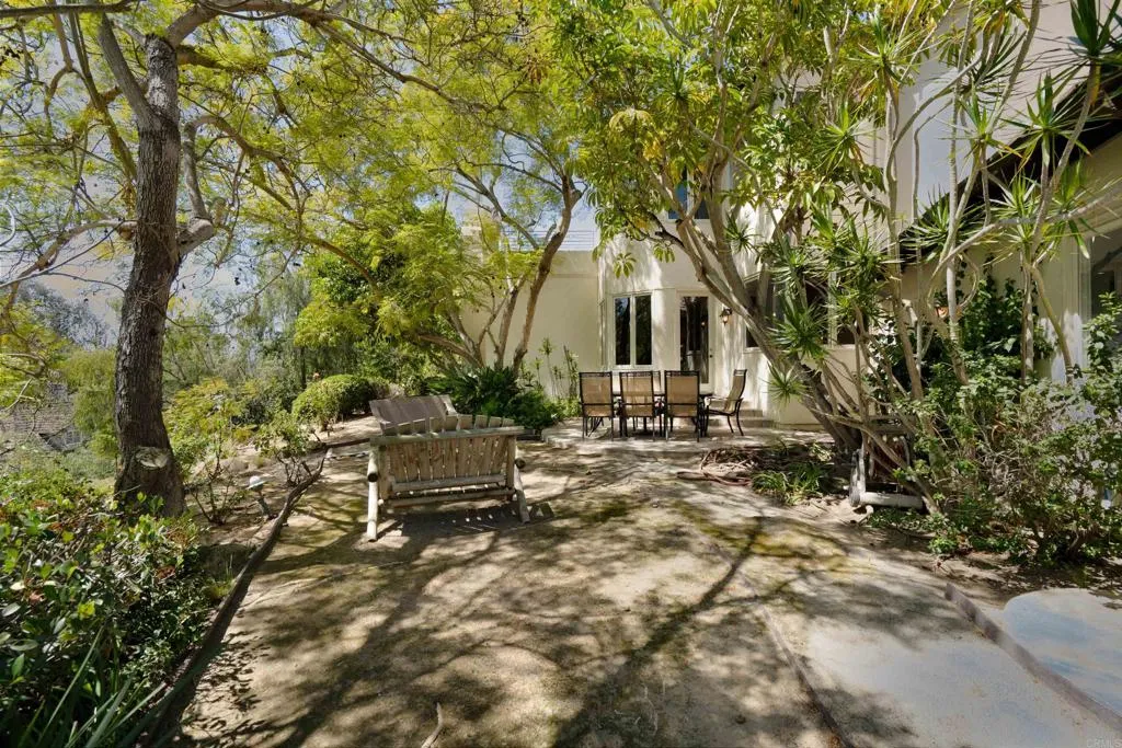 https://cdn.realtyfeed.com/cdn/127/306684843/2c9ac4bfddf44958a317b1ff40da71bd.webp