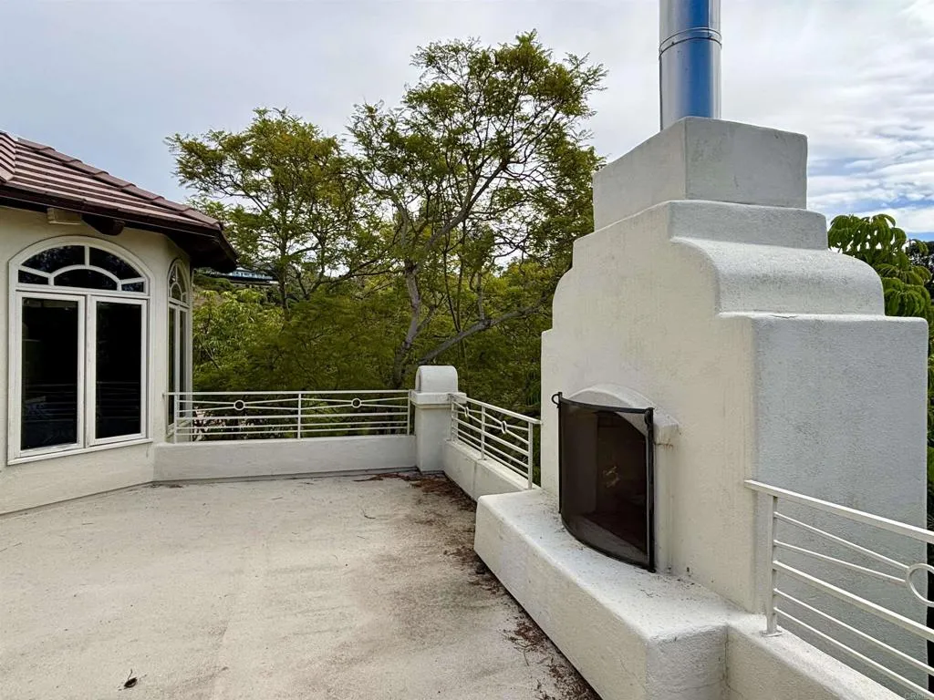 https://cdn.realtyfeed.com/cdn/127/306684843/926d389fe53d79a57f5e30ce8504292a.webp