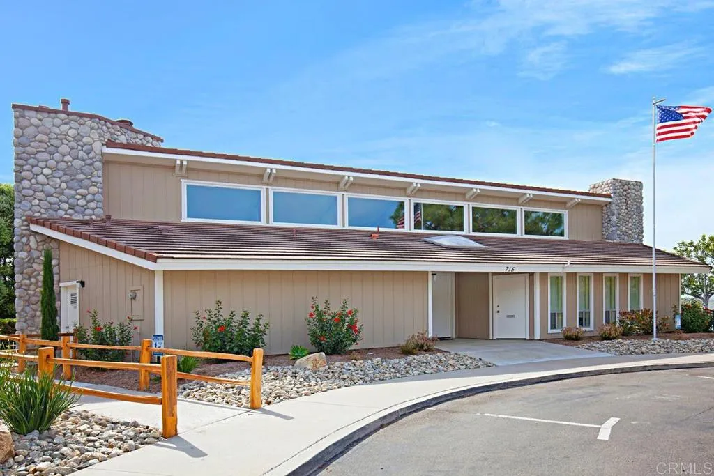 https://cdn.realtyfeed.com/cdn/127/306684844/25708ed4d574cb1f00ba4bb21eda8ede.webp