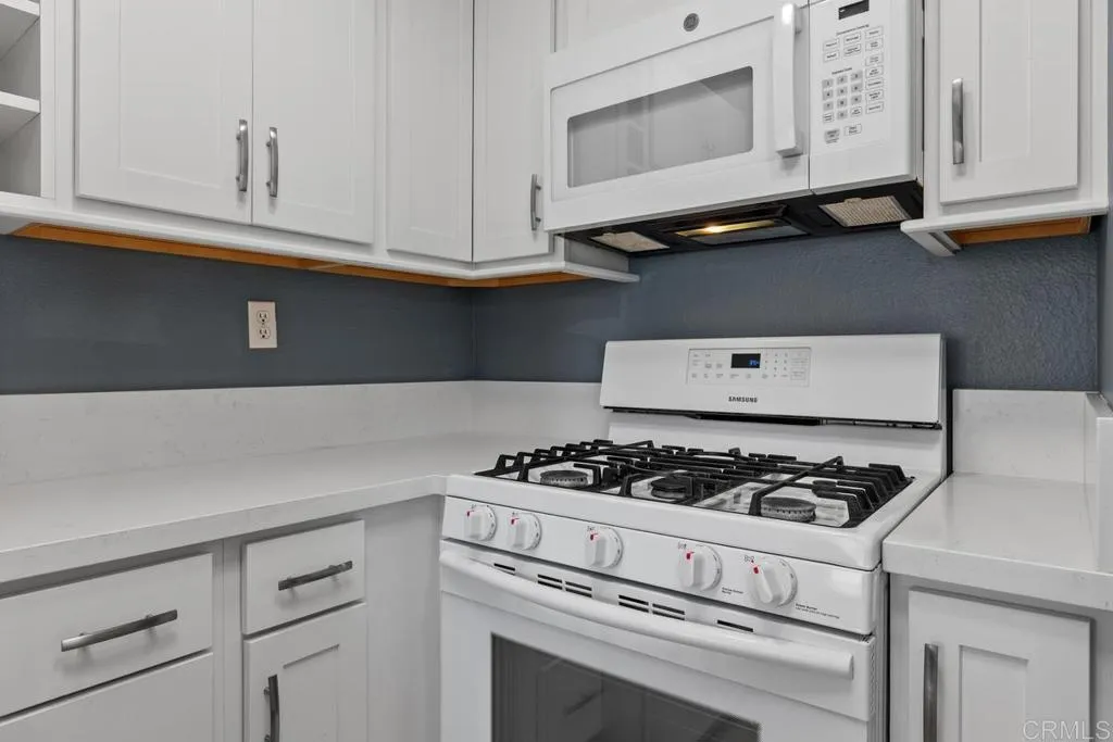 Photo #8: NDP2603294 Listing: Photo #8