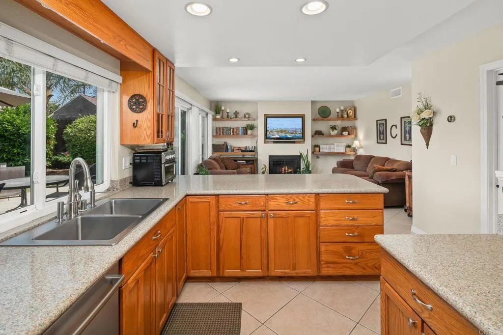 https://cdn.realtyfeed.com/cdn/127/306684859/18d0840c29629eeb7c27b99ae0079e99.webp