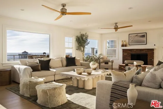 1000 The Strand, Manhattan Beach, CA, 90266