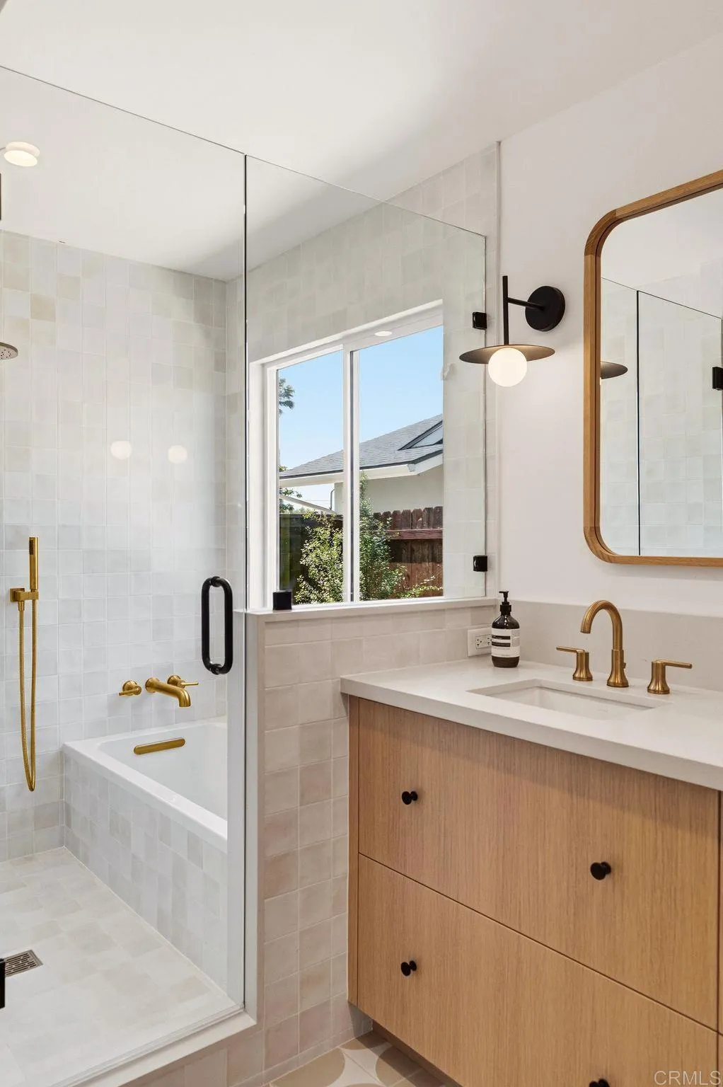https://cdn.realtyfeed.com/cdn/127/306684949/33f873d31c3d593831f119b17a3d1980.webp