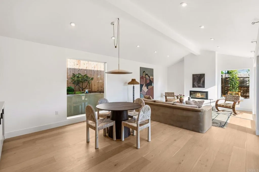 https://cdn.realtyfeed.com/cdn/127/306684949/57d09cee162e117c58d7f483a143f79b.webp