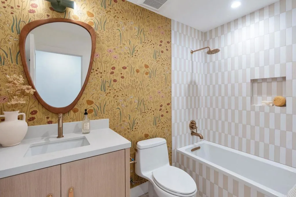 https://cdn.realtyfeed.com/cdn/127/306684949/7fc35106cbf940549bca02dda137e19c.webp
