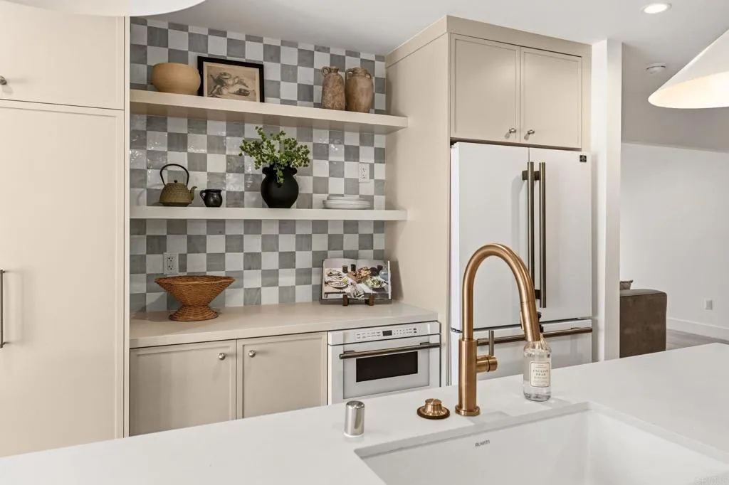 https://cdn.realtyfeed.com/cdn/127/306684949/9831dde2042009e9facc704e58b40aed.webp