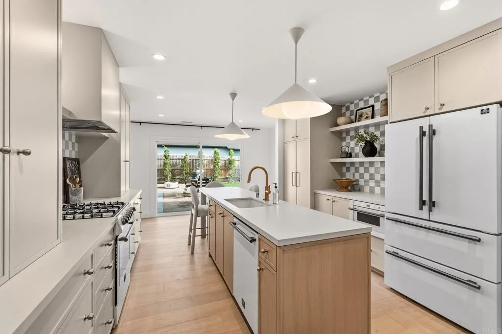 https://cdn.realtyfeed.com/cdn/127/306684949/a10e8b34925bdb490cb28c842b2e9436.webp