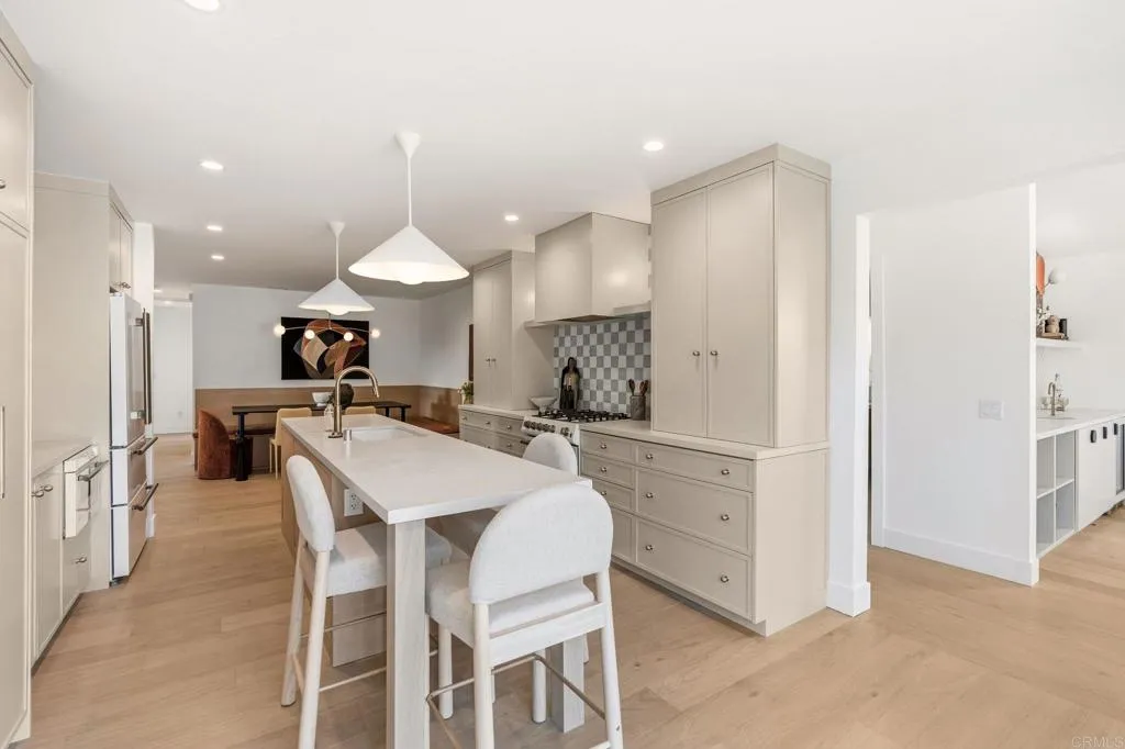 https://cdn.realtyfeed.com/cdn/127/306684949/abd9c7271f6e3ec4671ec7aefabda437.webp
