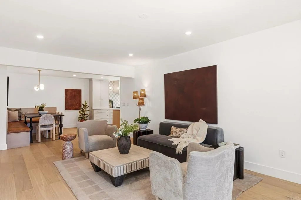https://cdn.realtyfeed.com/cdn/127/306684949/e55678642f2474b6ec395f2f7af96fda.webp