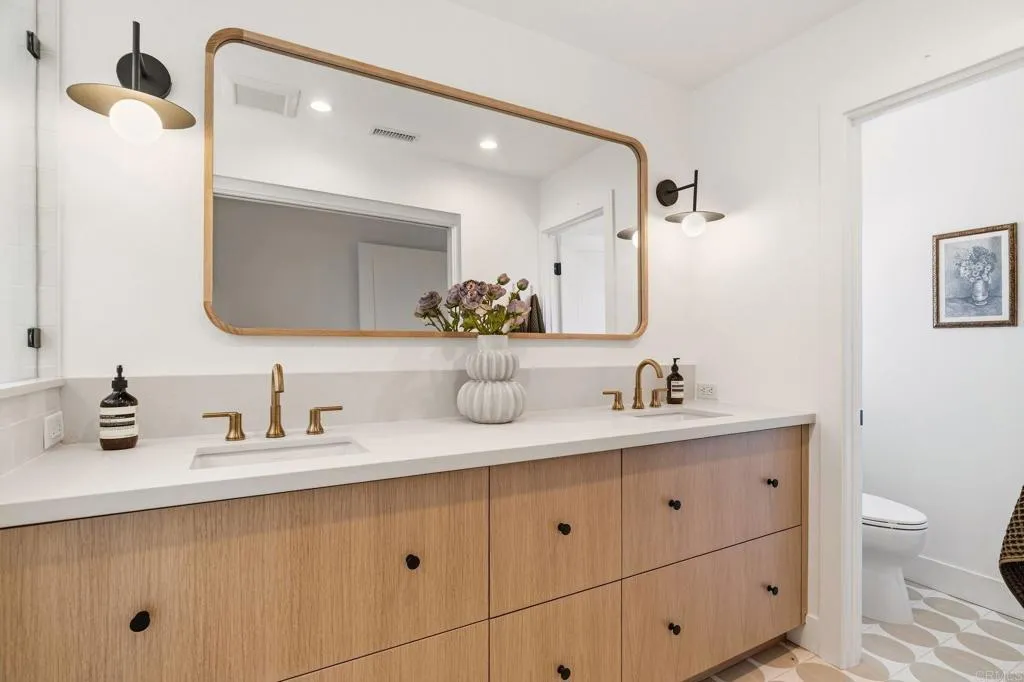 https://cdn.realtyfeed.com/cdn/127/306684949/faf14127b4672f93358e5e9b38979fc4.webp