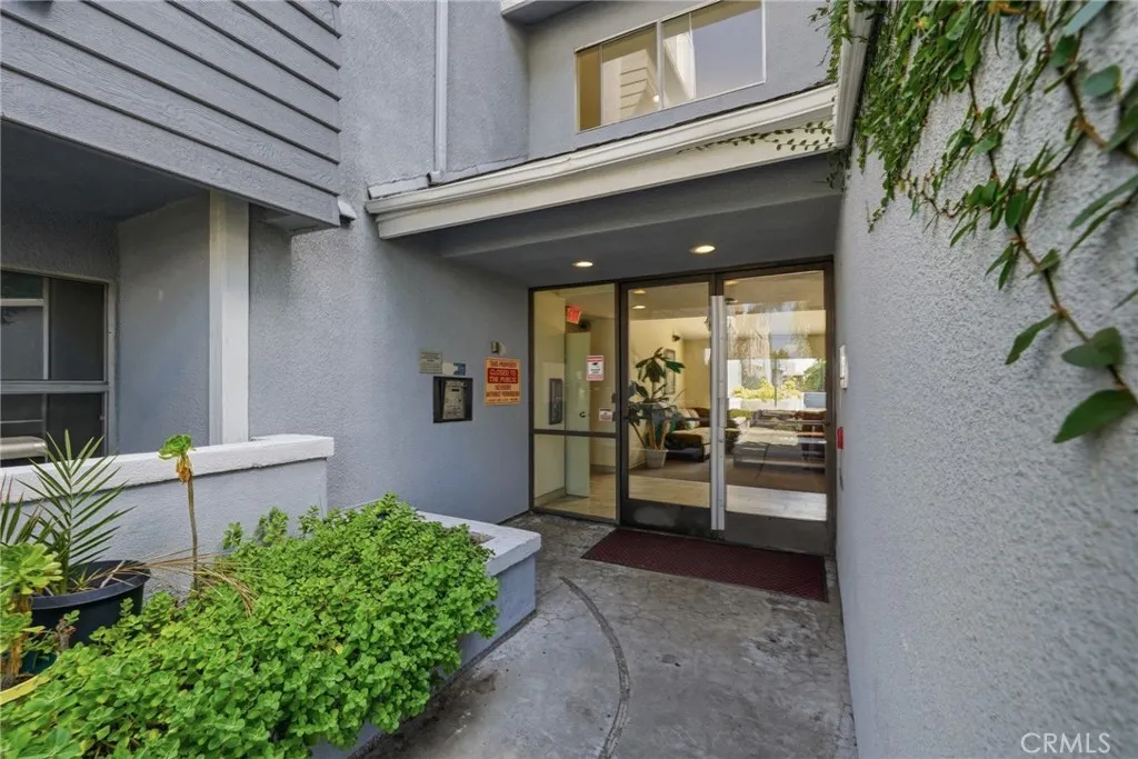 7640 Oso UNIT 318, Winnetka, CA, 91306