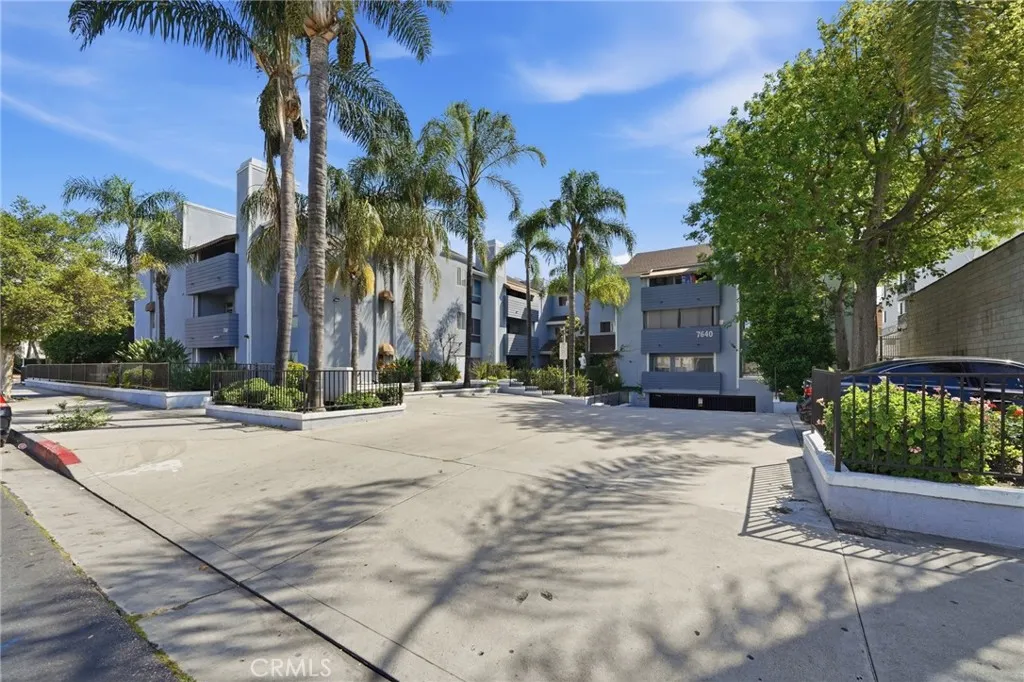 7640 Oso UNIT 318, Winnetka, CA, 91306