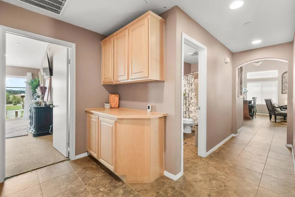 https://cdn.realtyfeed.com/cdn/127/306685017/810c36933493a33e1c948606010b376a.webp