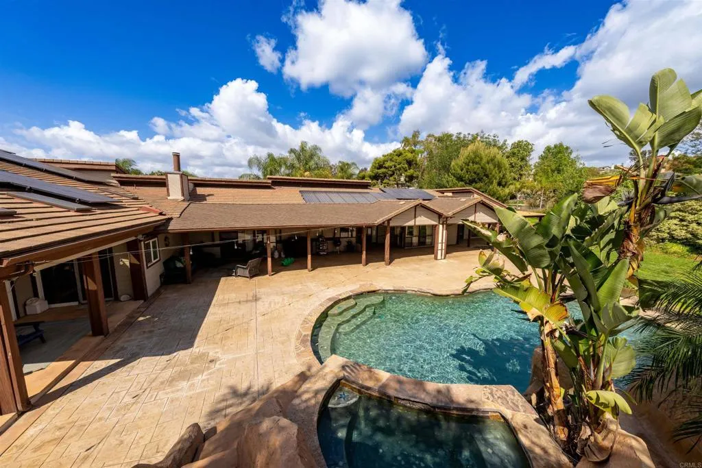 https://cdn.realtyfeed.com/cdn/127/306685021/443ebff418eb47bb8996cf4e66959eb5.webp