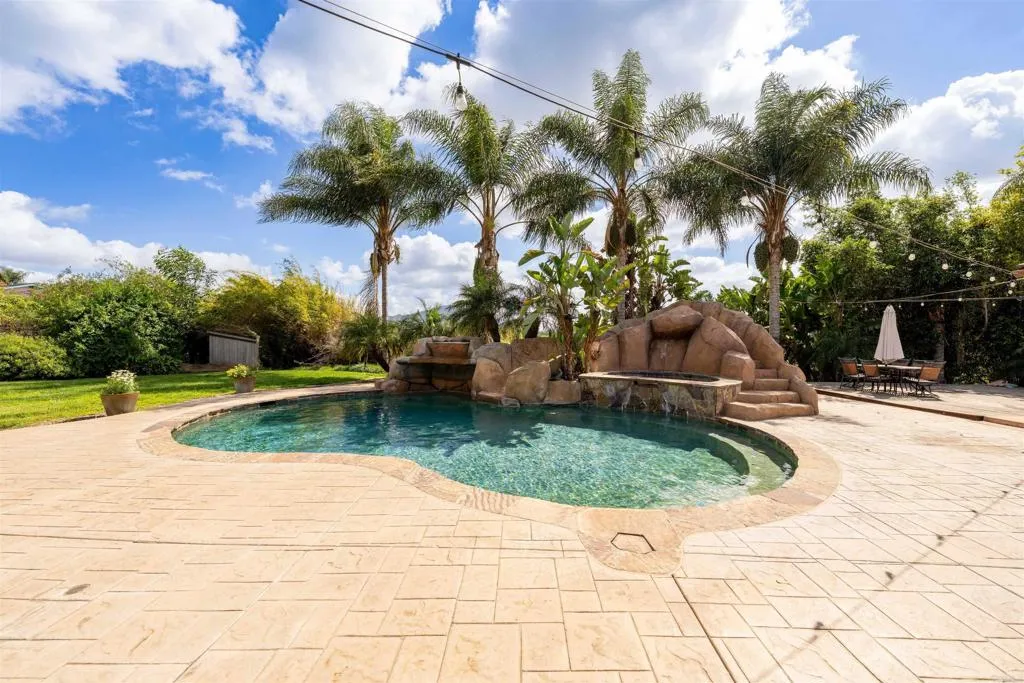 https://cdn.realtyfeed.com/cdn/127/306685021/8330b2ef5026fccffc75cc21282e191b.webp