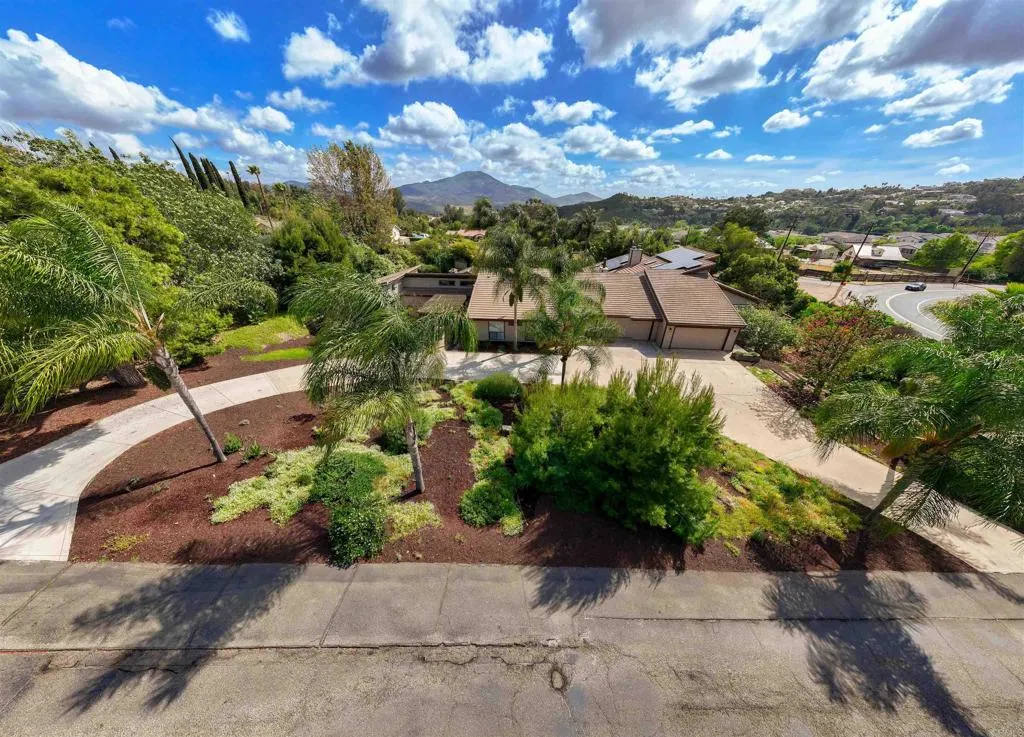 https://cdn.realtyfeed.com/cdn/127/306685021/ef5ffef82e3649018633355d384b89a0.webp
