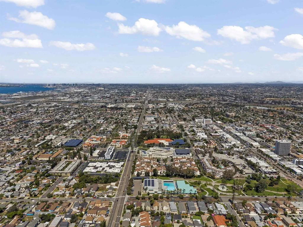 https://cdn.realtyfeed.com/cdn/127/306685023/7e82a30a9398de5d9a8da5d42d052f57.webp