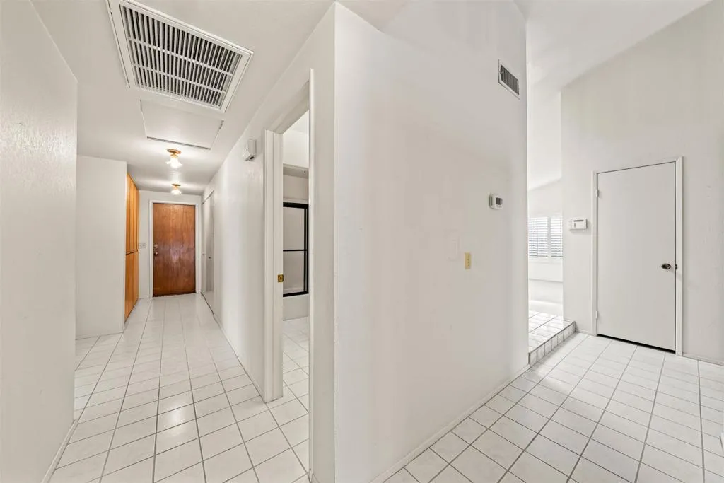https://cdn.realtyfeed.com/cdn/127/306685029/c8ab8c562cb792f8c1b0d7937a9c6d6f.webp