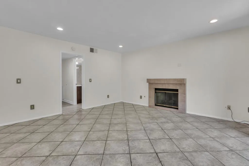 https://cdn.realtyfeed.com/cdn/127/306685062/2d0ccaaeef5c151642c3579f271d9335.webp
