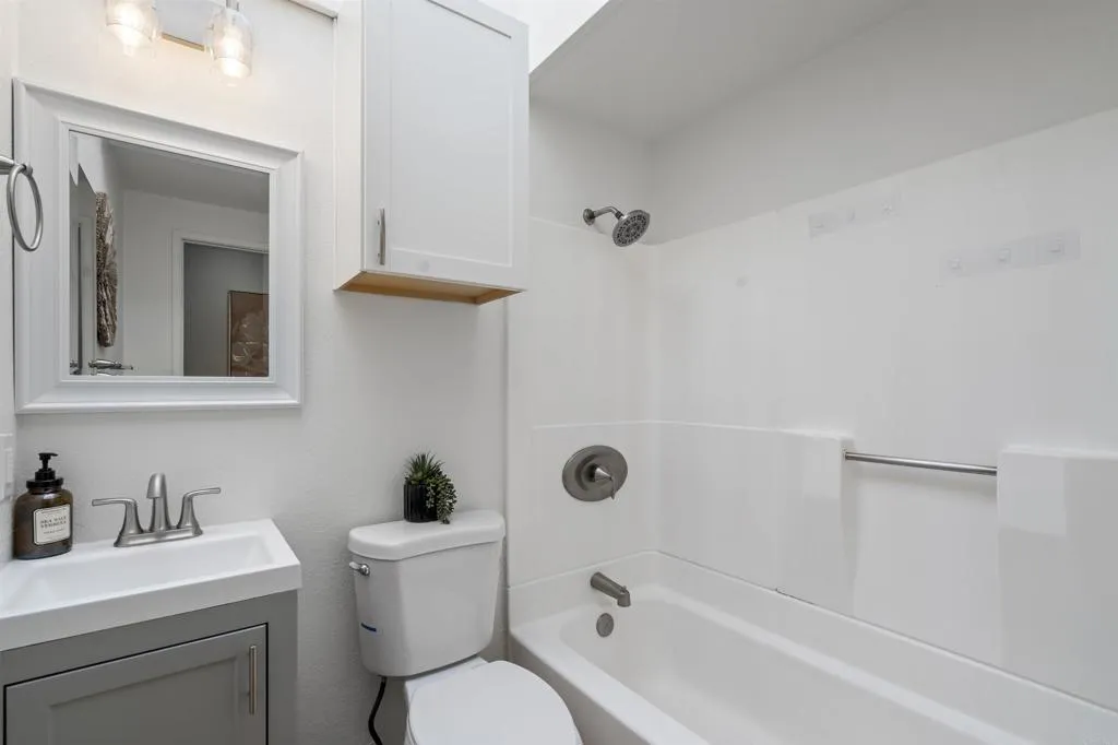 https://cdn.realtyfeed.com/cdn/127/306685069/4f804e98f4cdcf38501b185168b590ef.webp