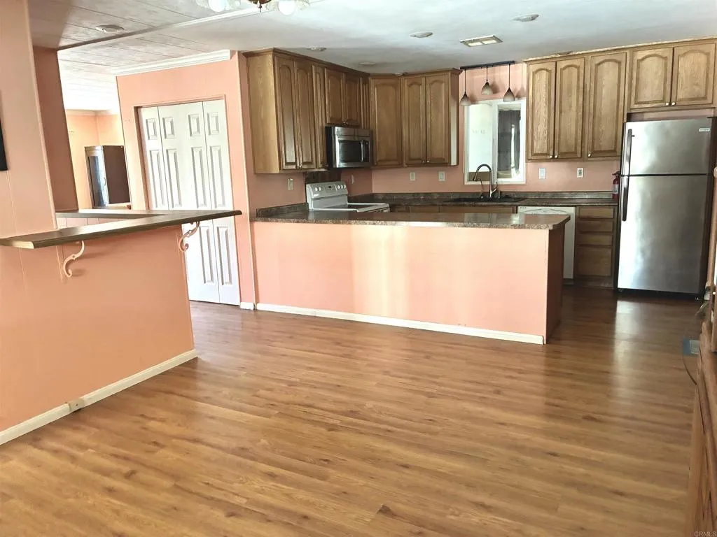 https://cdn.realtyfeed.com/cdn/127/306685119/5e75f401cf63c7885a1607f22f946f54.webp