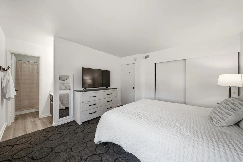 https://cdn.realtyfeed.com/cdn/127/306685122/8ad3d9566b4741e262145fd612ddafec.webp