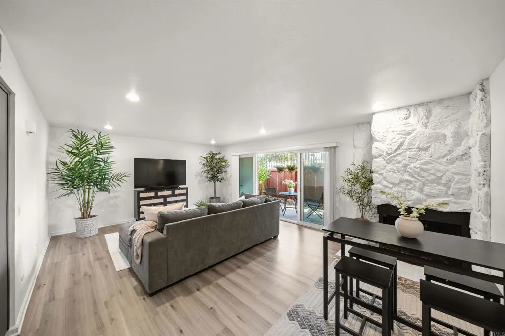 https://cdn.realtyfeed.com/cdn/127/306685122/9ce8c37fded1a360a726df9224571936.webp