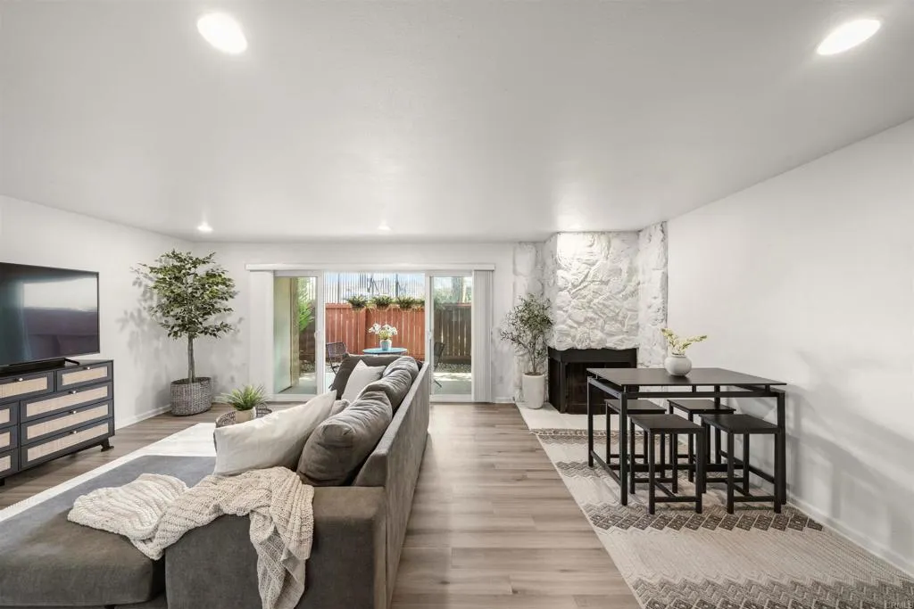 https://cdn.realtyfeed.com/cdn/127/306685122/c1aa4ef580c92d57e55b5a458d86f01b.webp