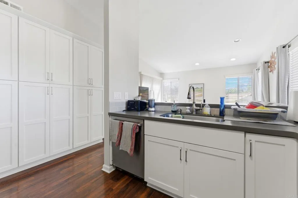 https://cdn.realtyfeed.com/cdn/127/306685146/332839987d212daf7ffeaba7f57e5349.webp