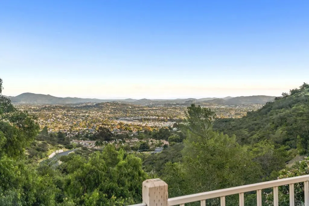 https://cdn.realtyfeed.com/cdn/127/306685148/faf877df0176c94502c9231e5f25bc89.webp