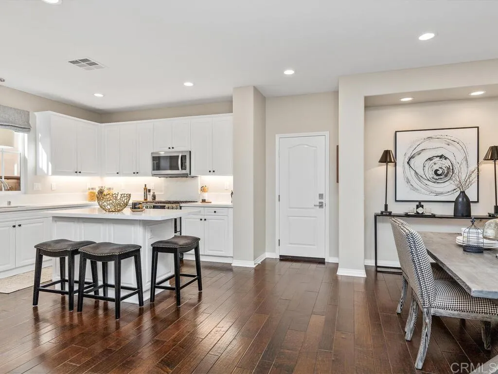 https://cdn.realtyfeed.com/cdn/127/306685155/35309e9725bdd70f9b6e4c1db7ec705f.webp