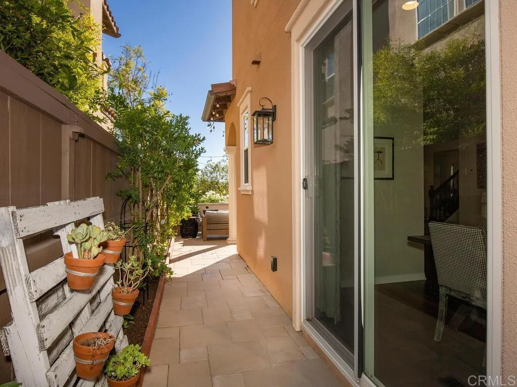 https://cdn.realtyfeed.com/cdn/127/306685155/379bf91ade7297aad8282cff2dff1474.webp