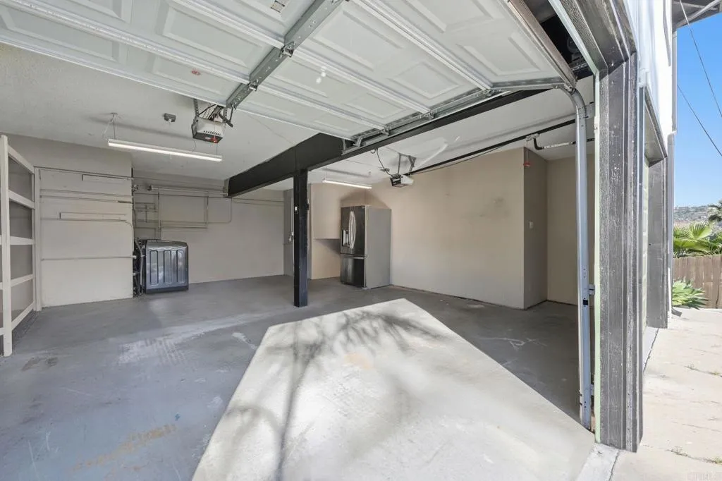 https://cdn.realtyfeed.com/cdn/127/306685220/ffaff55972fc15956382749e65a3c60a.webp