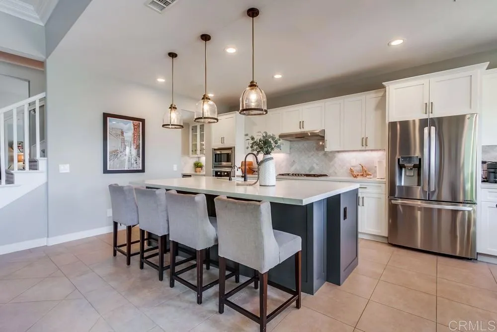 https://cdn.realtyfeed.com/cdn/127/306685263/570fa08b946886810d689328b2edb48c.webp