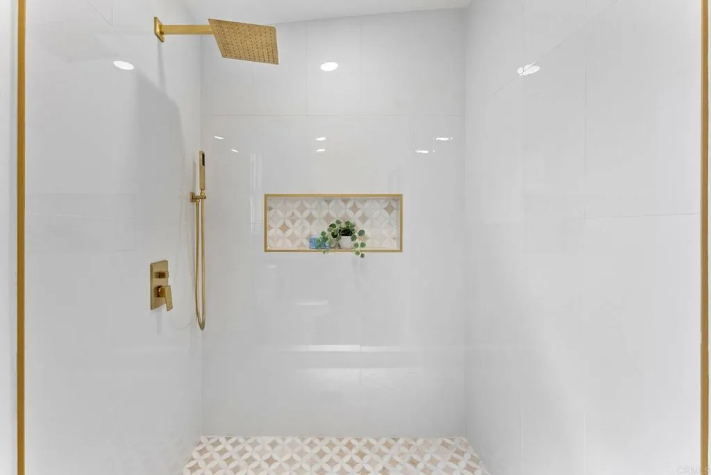 https://cdn.realtyfeed.com/cdn/127/306685299/fd7333e6911926af62723d3d37f7963f.webp
