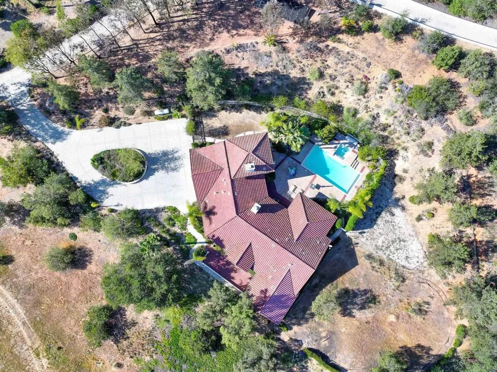 https://cdn.realtyfeed.com/cdn/127/306685302/04632fcc5dc7a1ebd91d4071d17bd8d4.webp