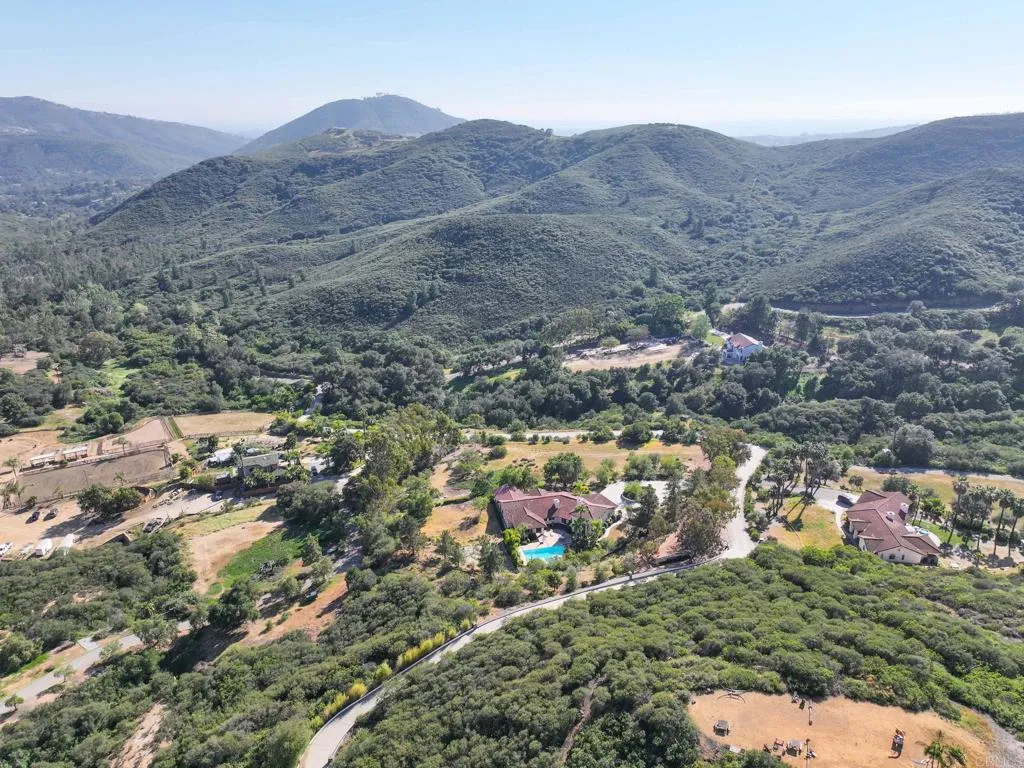 https://cdn.realtyfeed.com/cdn/127/306685302/461a439338d24ae384f6ca971555a3c3.webp