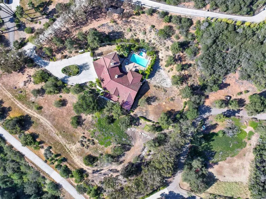 https://cdn.realtyfeed.com/cdn/127/306685302/4be6d271b419462cb4a05c434de85e53.webp