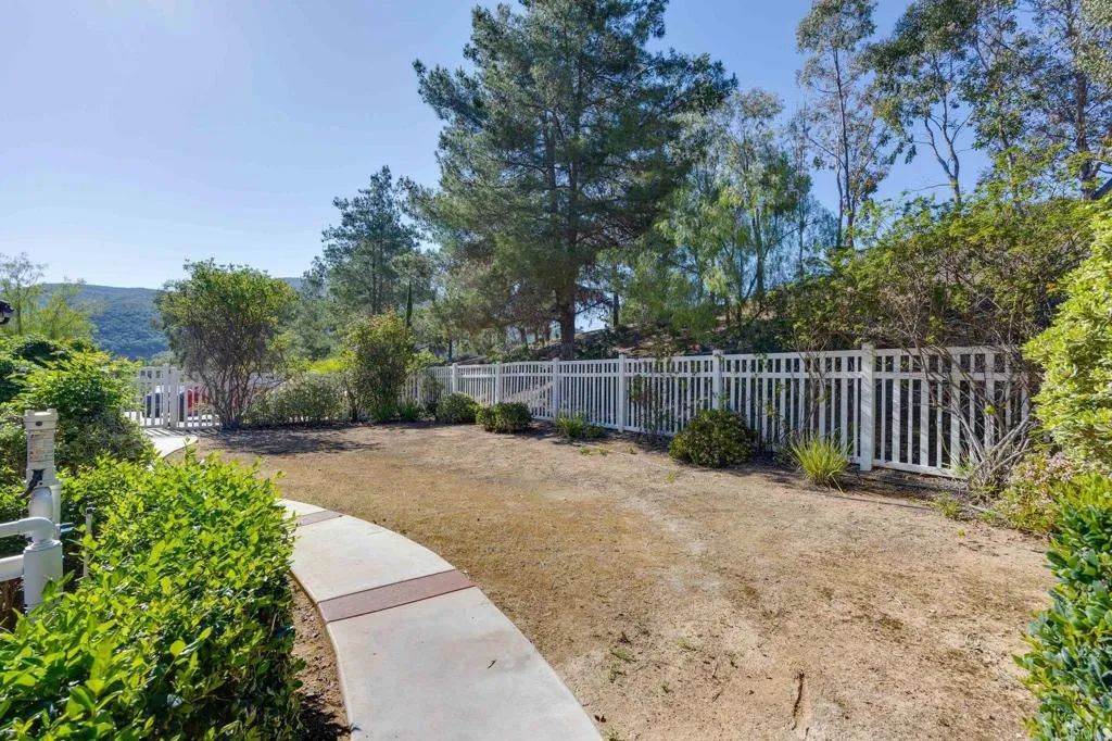 https://cdn.realtyfeed.com/cdn/127/306685302/8d24848a9612178ea10e38cae3750d81.webp