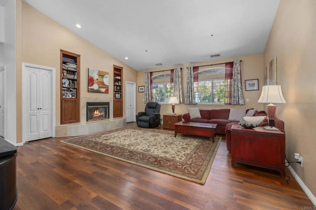 https://cdn.realtyfeed.com/cdn/127/306685302/be78638c5de611f9d555066deb868dfd.webp