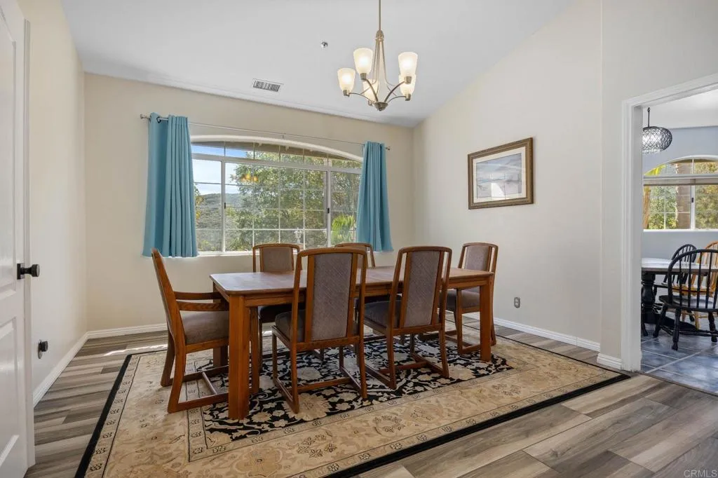 https://cdn.realtyfeed.com/cdn/127/306685302/dd49167bdfbba17570d092b33f7e0061.webp